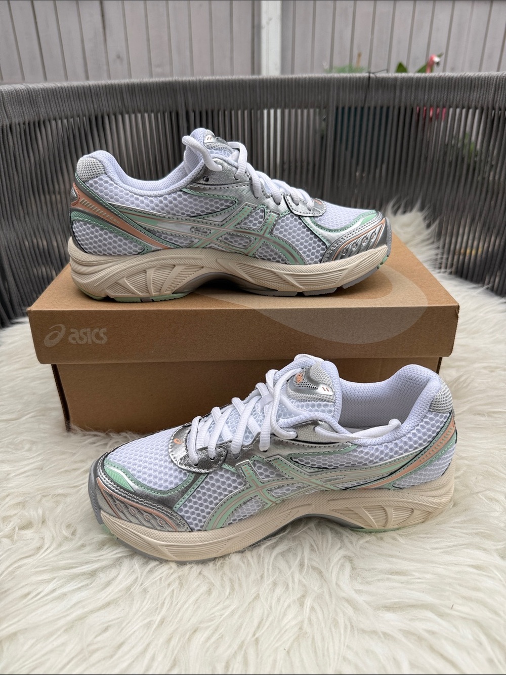 ASICS Women's GT-2160 Size 6